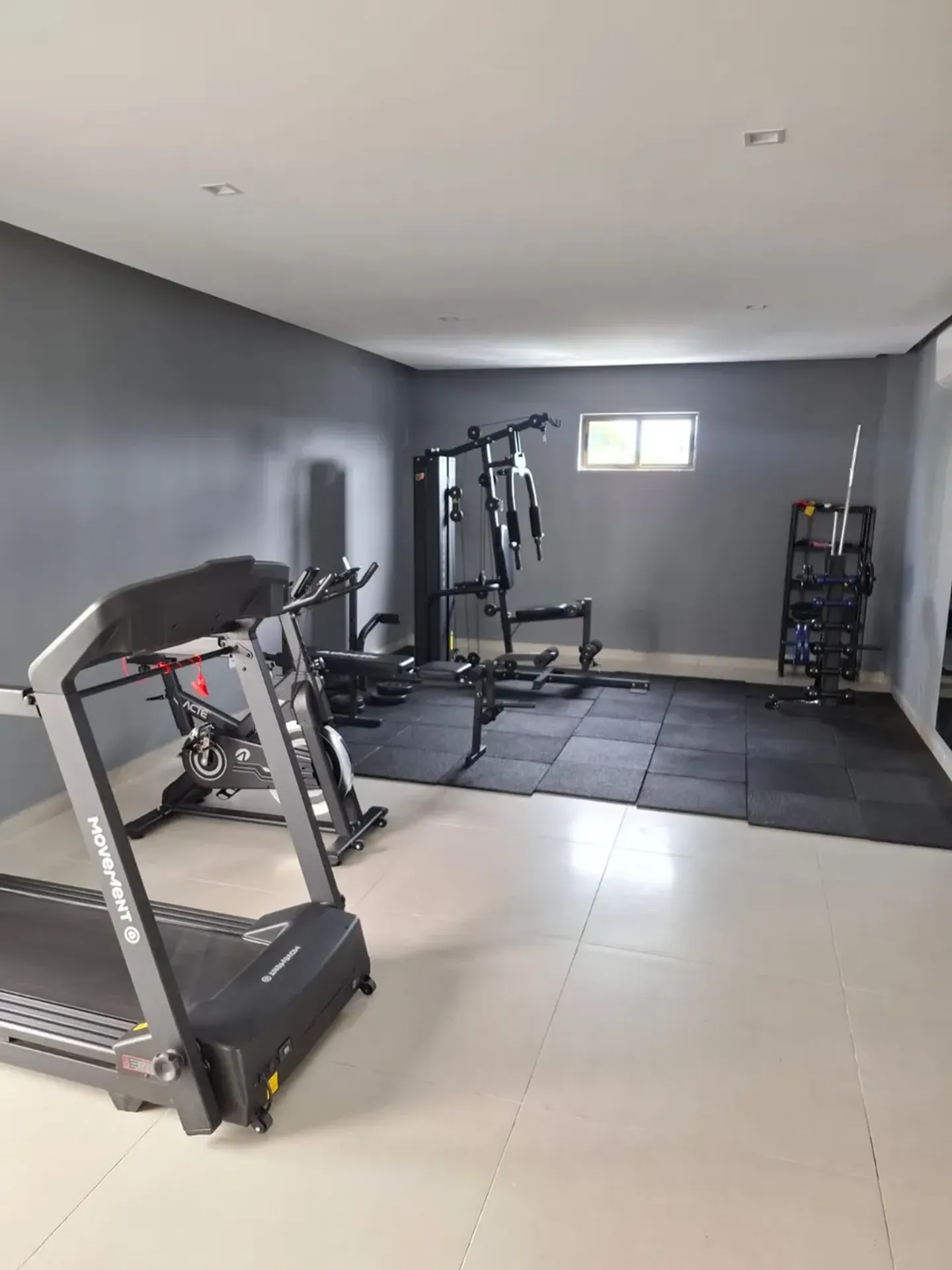 Балкон с грилем и 2 спальни: квартира 50 м² — photo 3