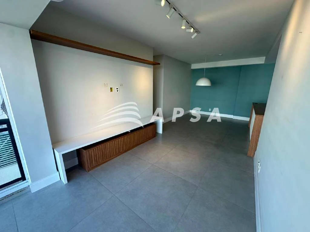 Apartamento de 3 quartos com cozinha americana e varanda — photo 15