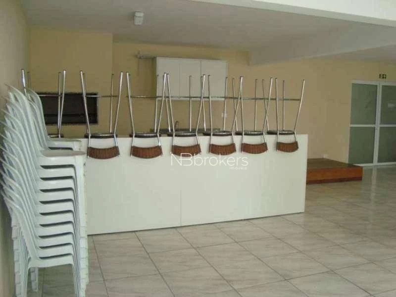 2-bedroom apartment with a washing machine in Curitiba — photo 30