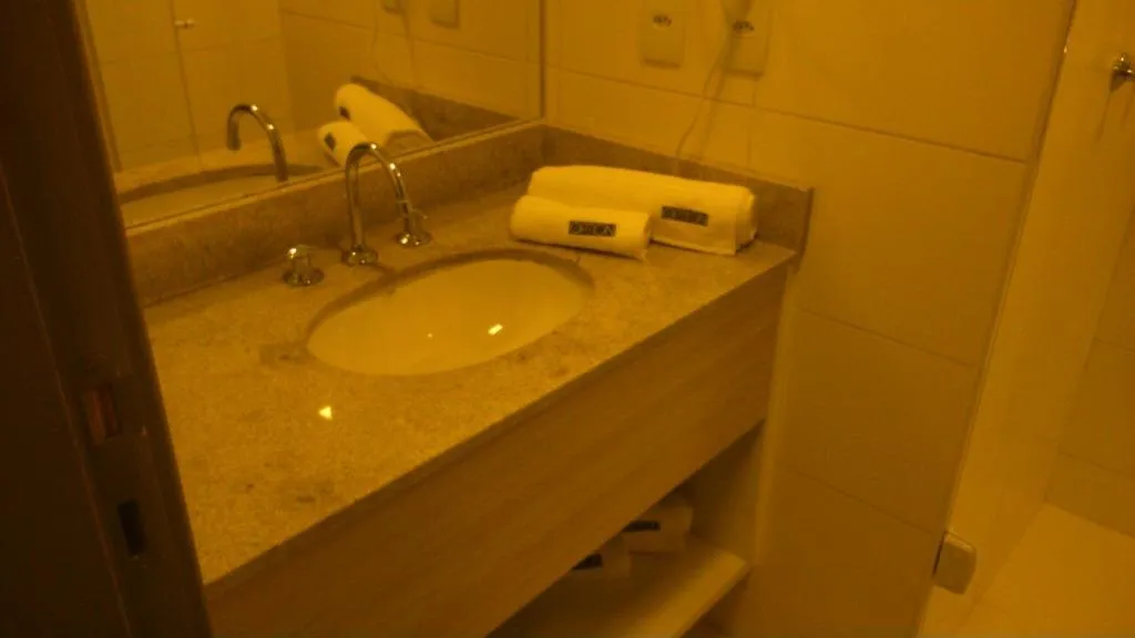 Apartment with 1 bedroom and an electric showerhead — photo 13