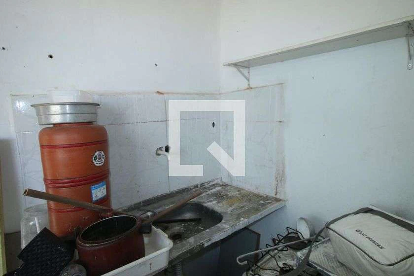 Kitnet/estúdio de 30 m² com 1 suíte e 1 banheiro