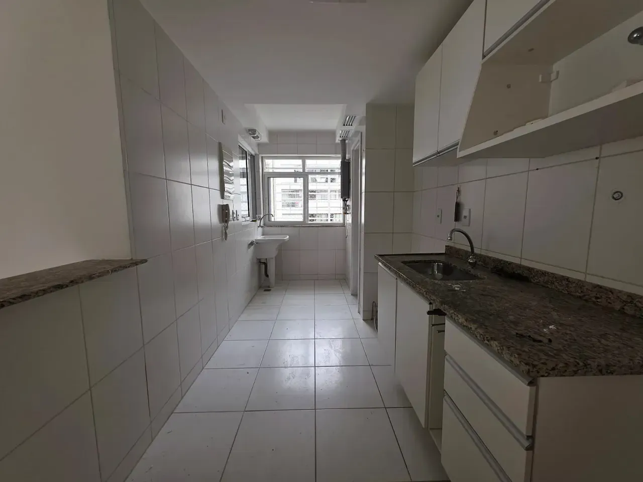 3-bedroom apartment with a separate closed kitchen — photo 10