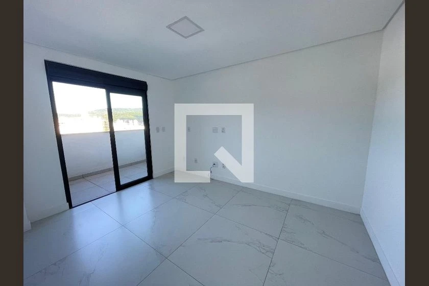 Furnished house with 5 bedrooms and 5 bathrooms — photo 4