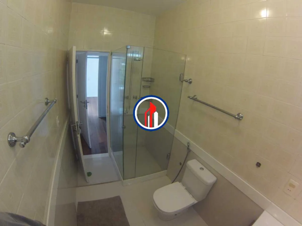 Condominium house with 4 bedrooms and balcony grill — photo 13