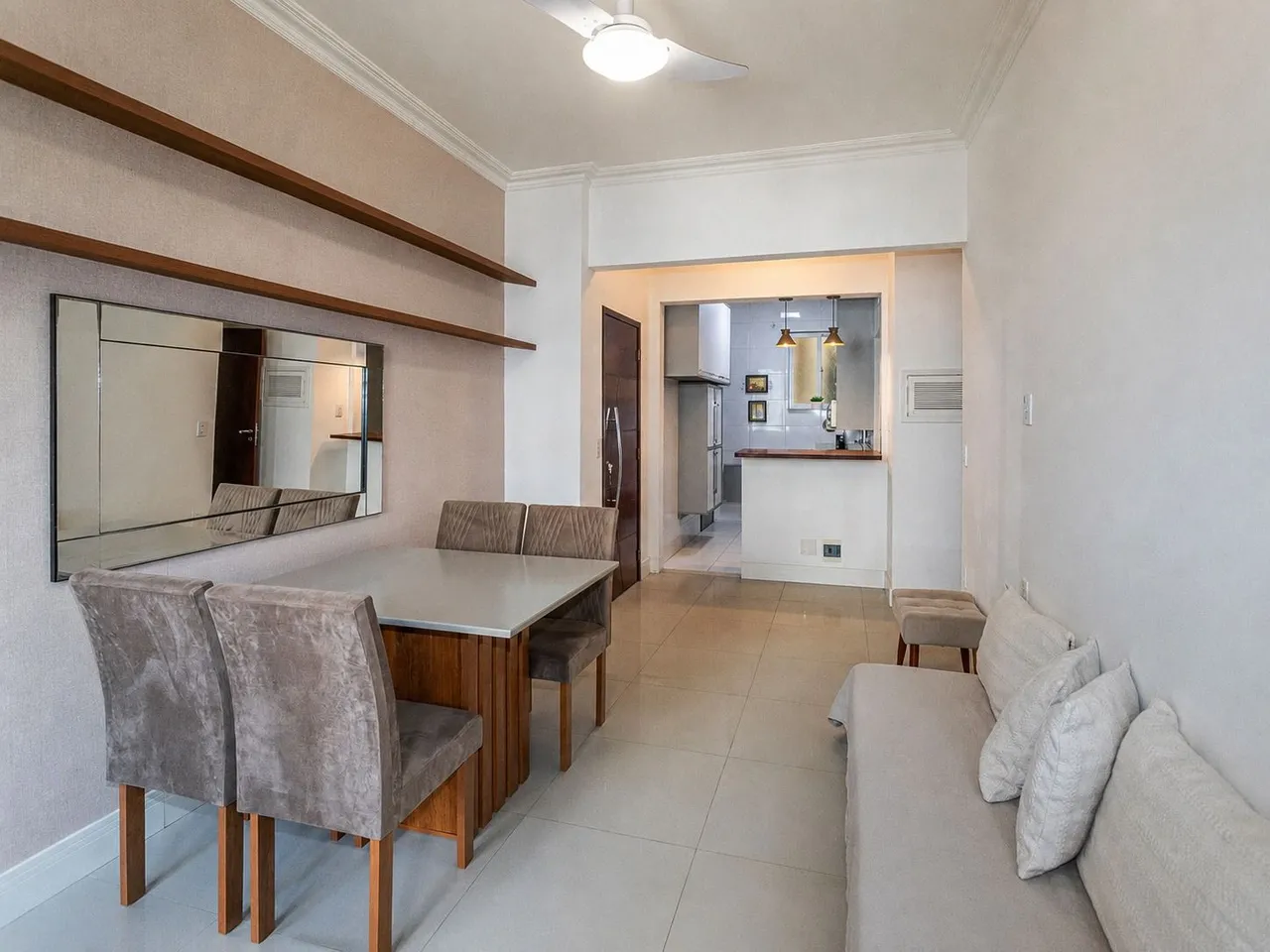 Furnished 2-bedroom apartment with 2 bathrooms — photo 6
