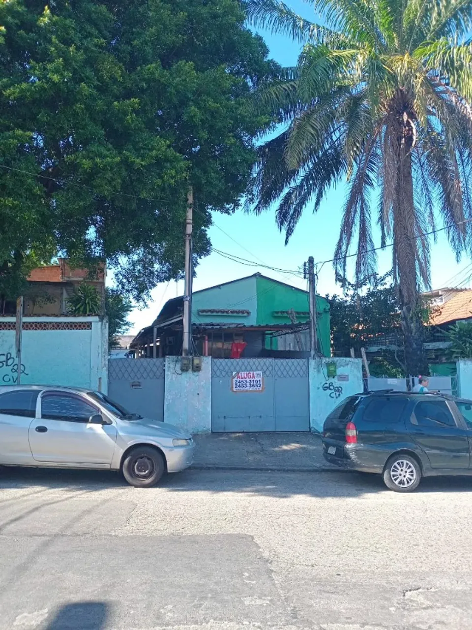 House with a closed kitchen and a gas stove — photo 7