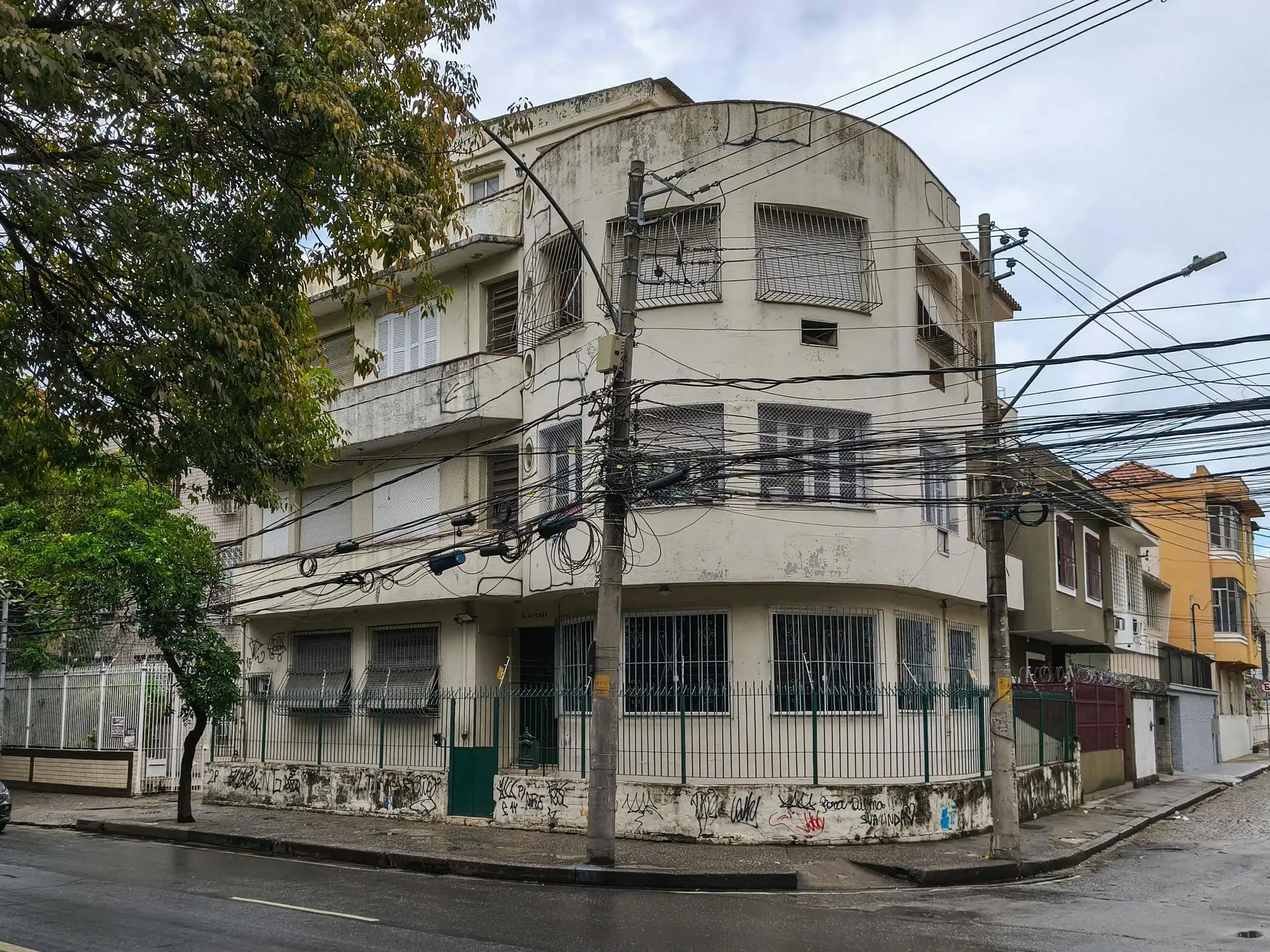 Квартира з 2 спальнями та балконом, доглянута — photo 38