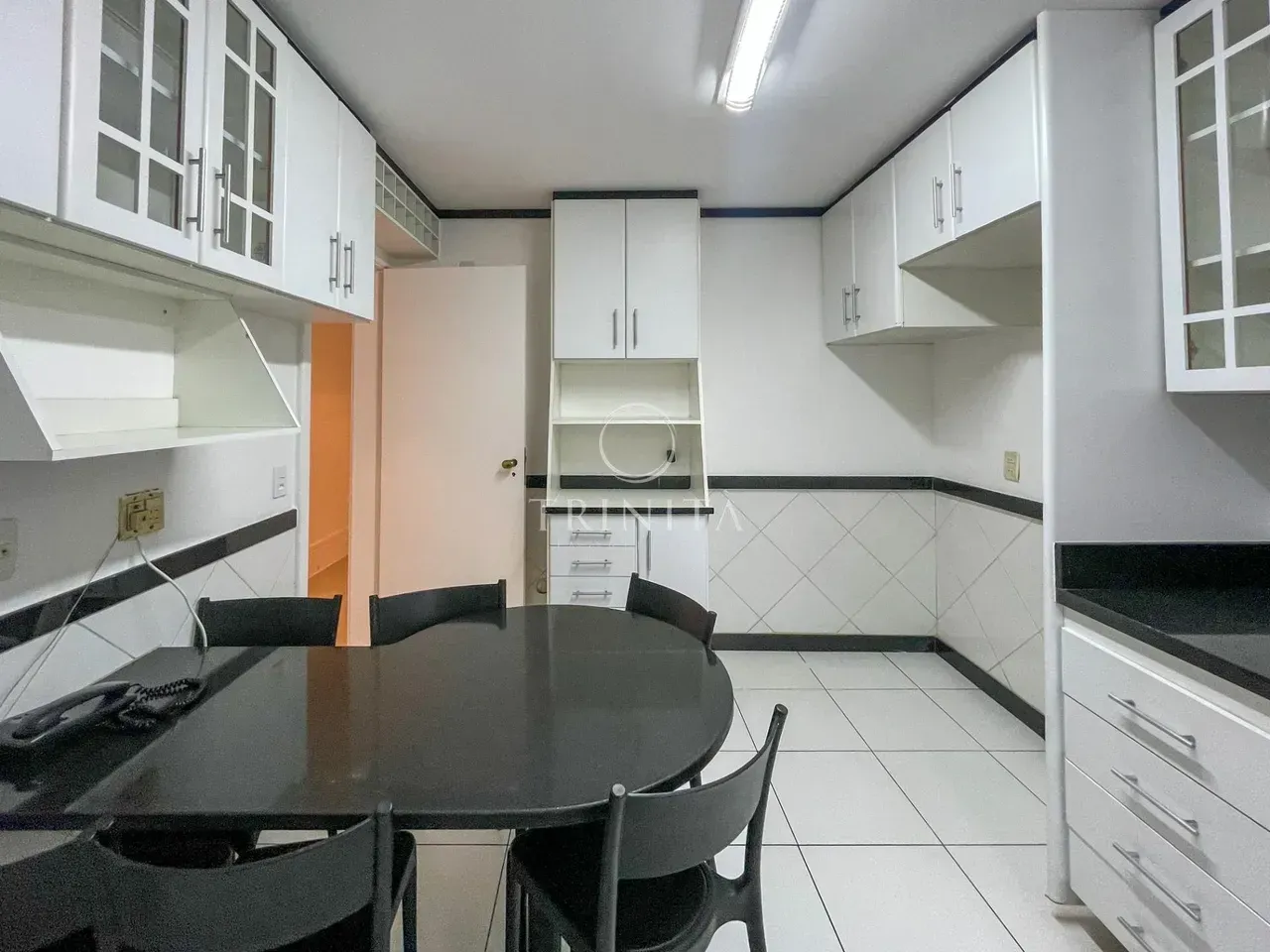 House for rent with 4 bedrooms and 5 bathrooms — photo 16
