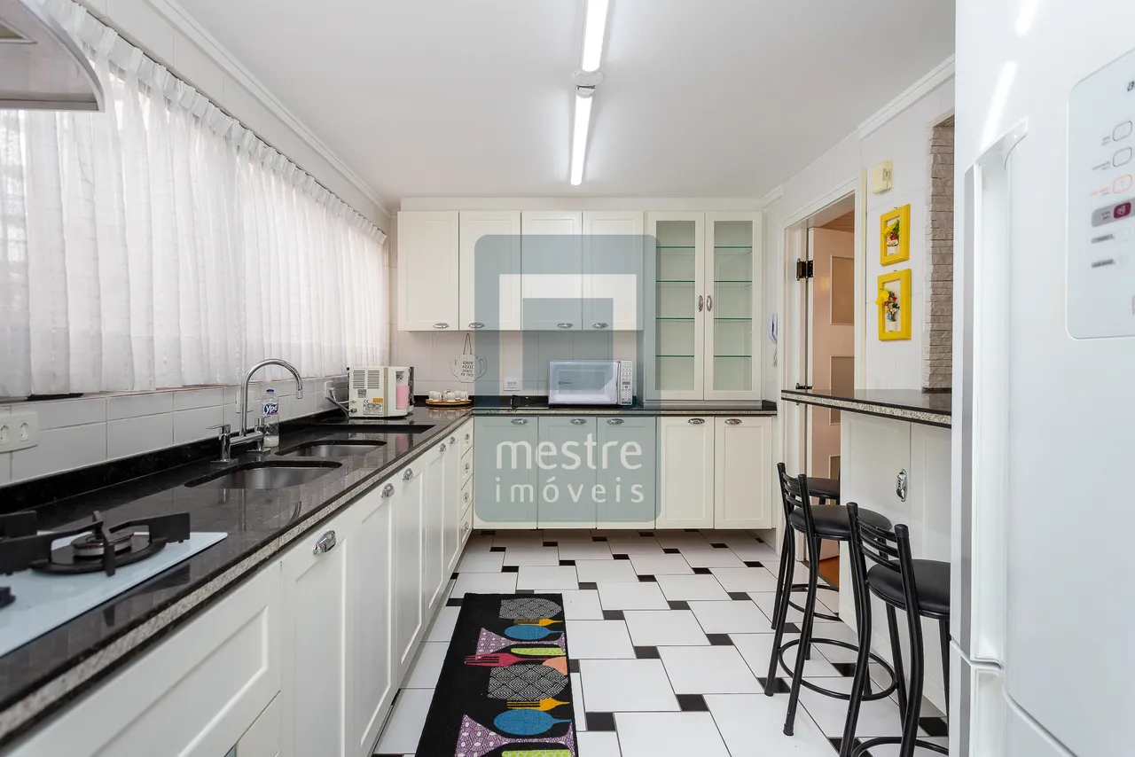 Apartamento mobiliado com 3 dormitórios e 4 banheiros — photo 16