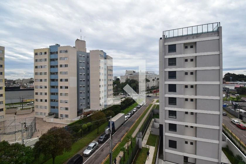 3-bedroom apartment in a building with a gym — photo 45