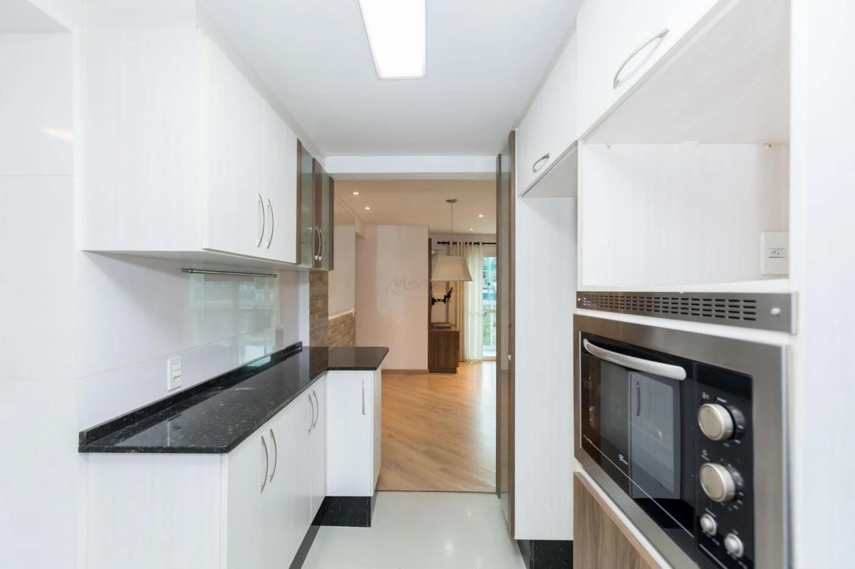 Apartment, 72 m², with a glass-enclosed balcony — photo 20