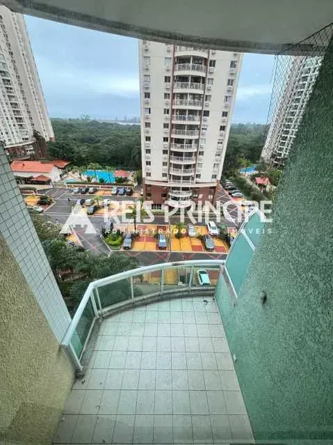 Unfurnished 2-bedroom apartment with 3 bathrooms — photo 4