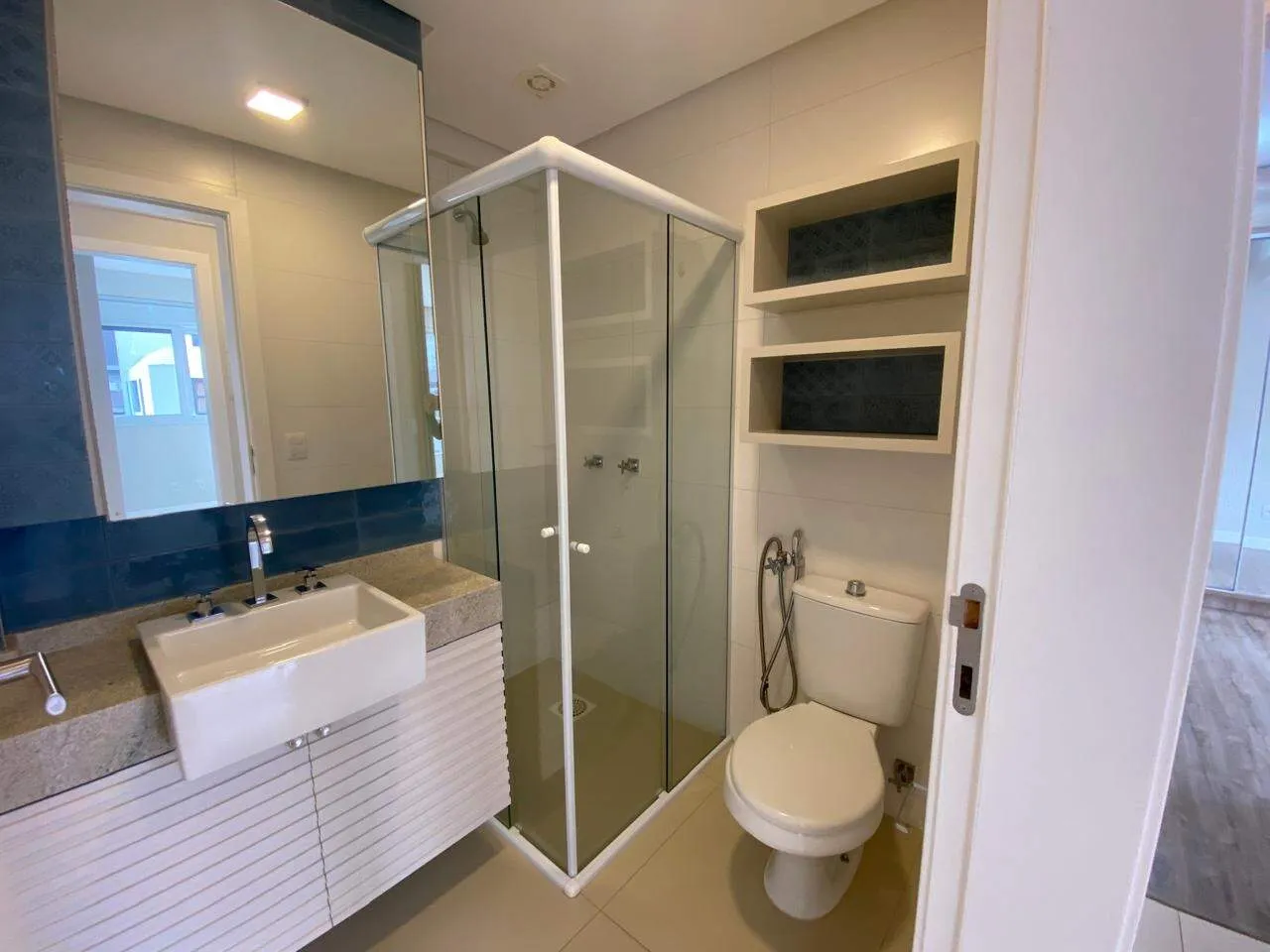 Furnished 2-bedroom apartment with 1 en-suite, 67 m² — photo 36