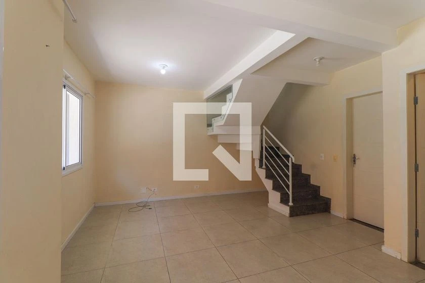 Unfurnished house with 3 bedrooms and private garden — photo 2