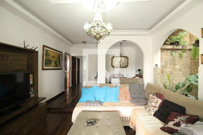 Rental house with 6 bedrooms and 3 en-suite, 599 m² — photo 6