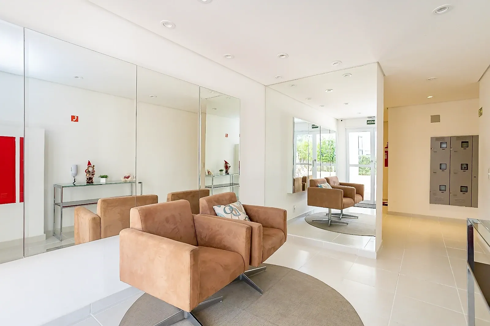 2-bedroom 63 m² apartment with a glass balcony — photo 75