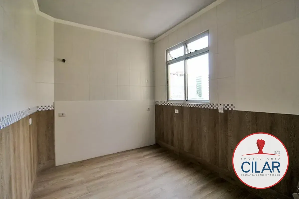 3-bedroom apartment with wood or laminate floors in Curitiba — photo 21