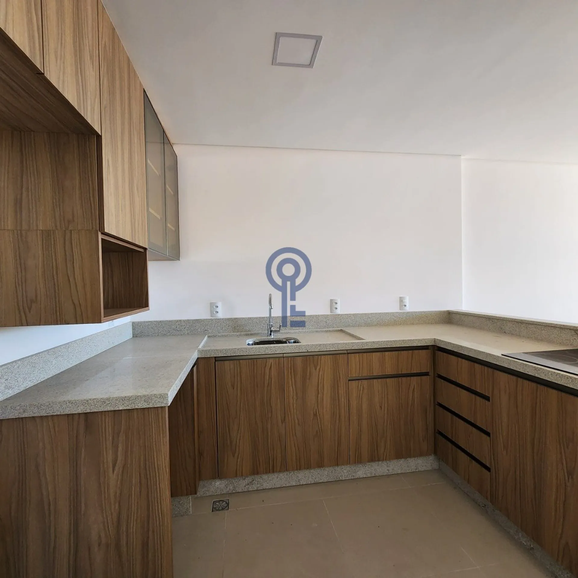 Квартира з 1 спальнею 78 м² на 2 поверсі