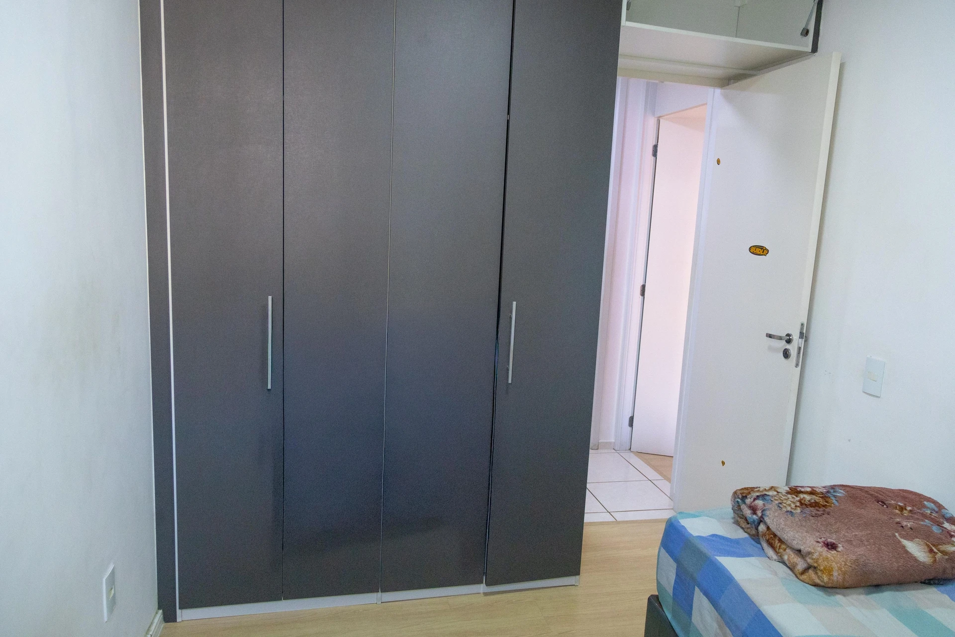 One-bedroom apartment in a building with a pool — photo 5