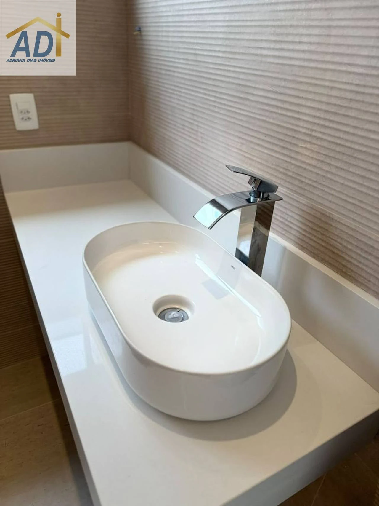 Casa, 300 m², com varanda gourmet — photo 23
