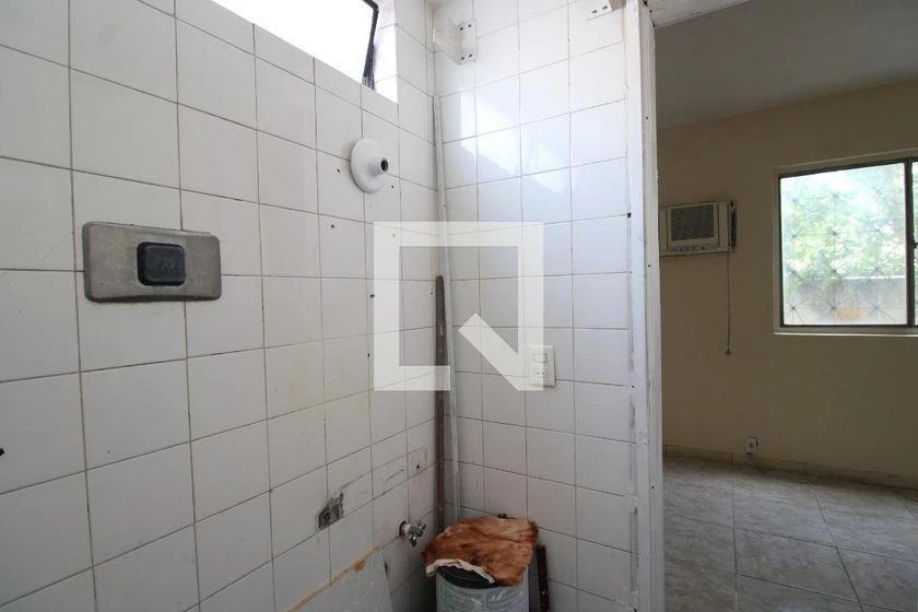 2-bedroom apartment in a building with a pool — photo 27