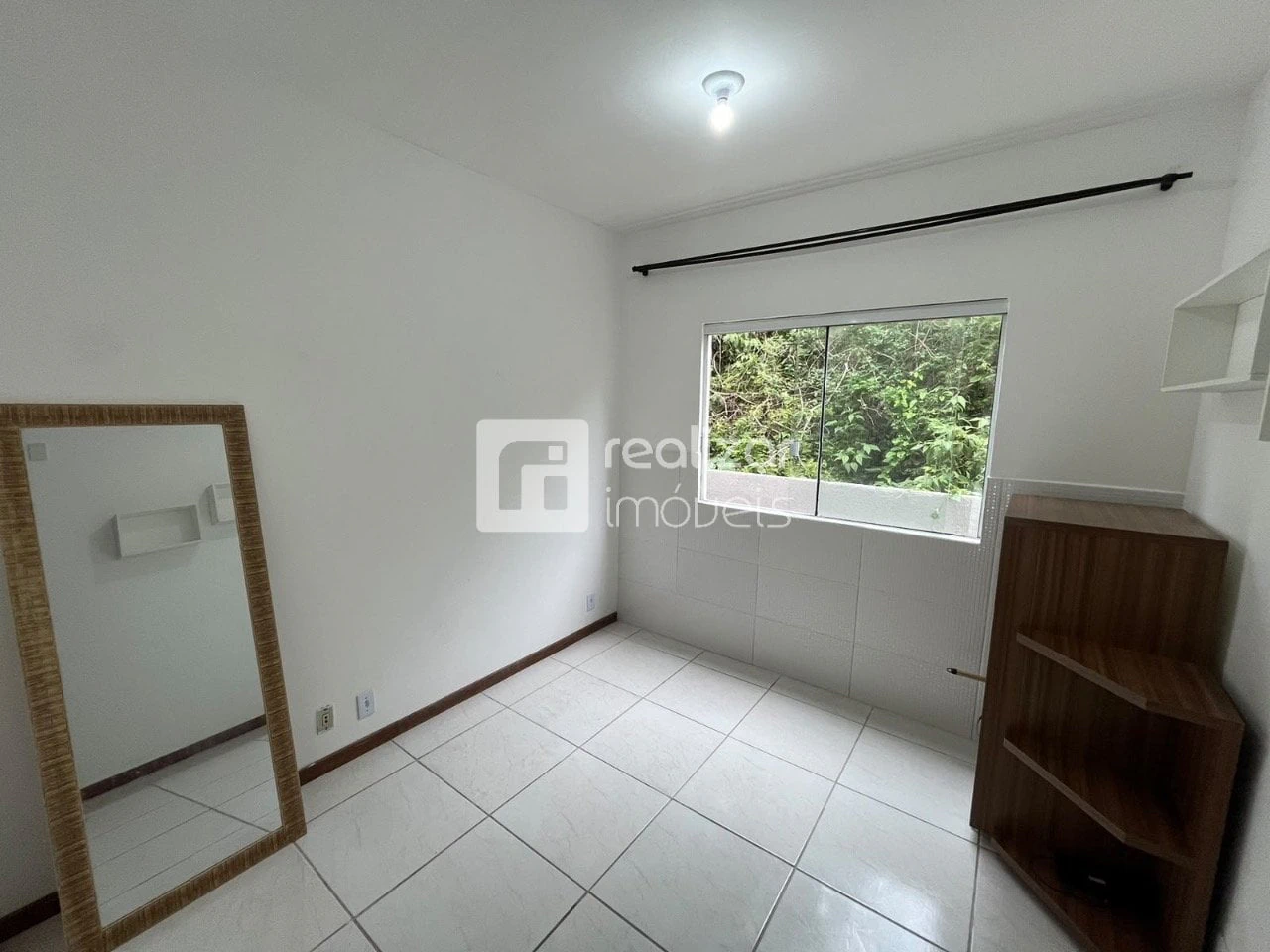 2-bedroom apartment with a washing machine in Florianópolis — photo 11
