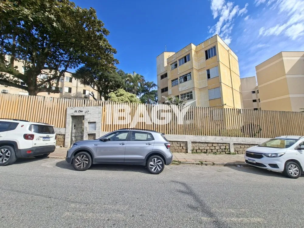 3-bedroom apartment with a half-bath and parking — photo 22