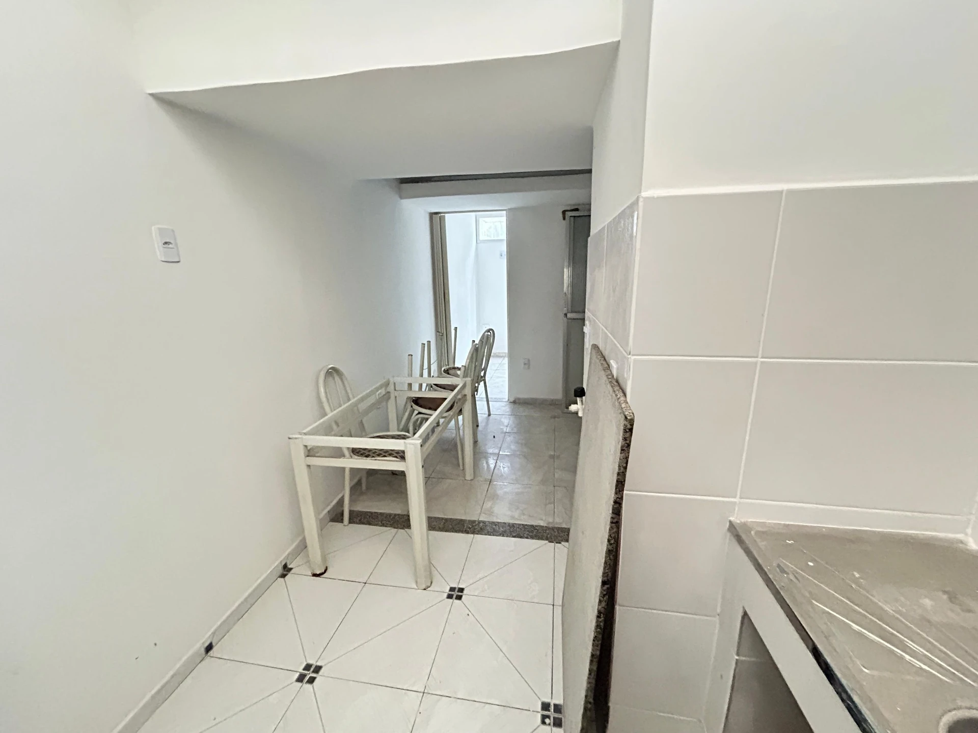 Kitnet para aluguel com 1 quarto e sem vaga