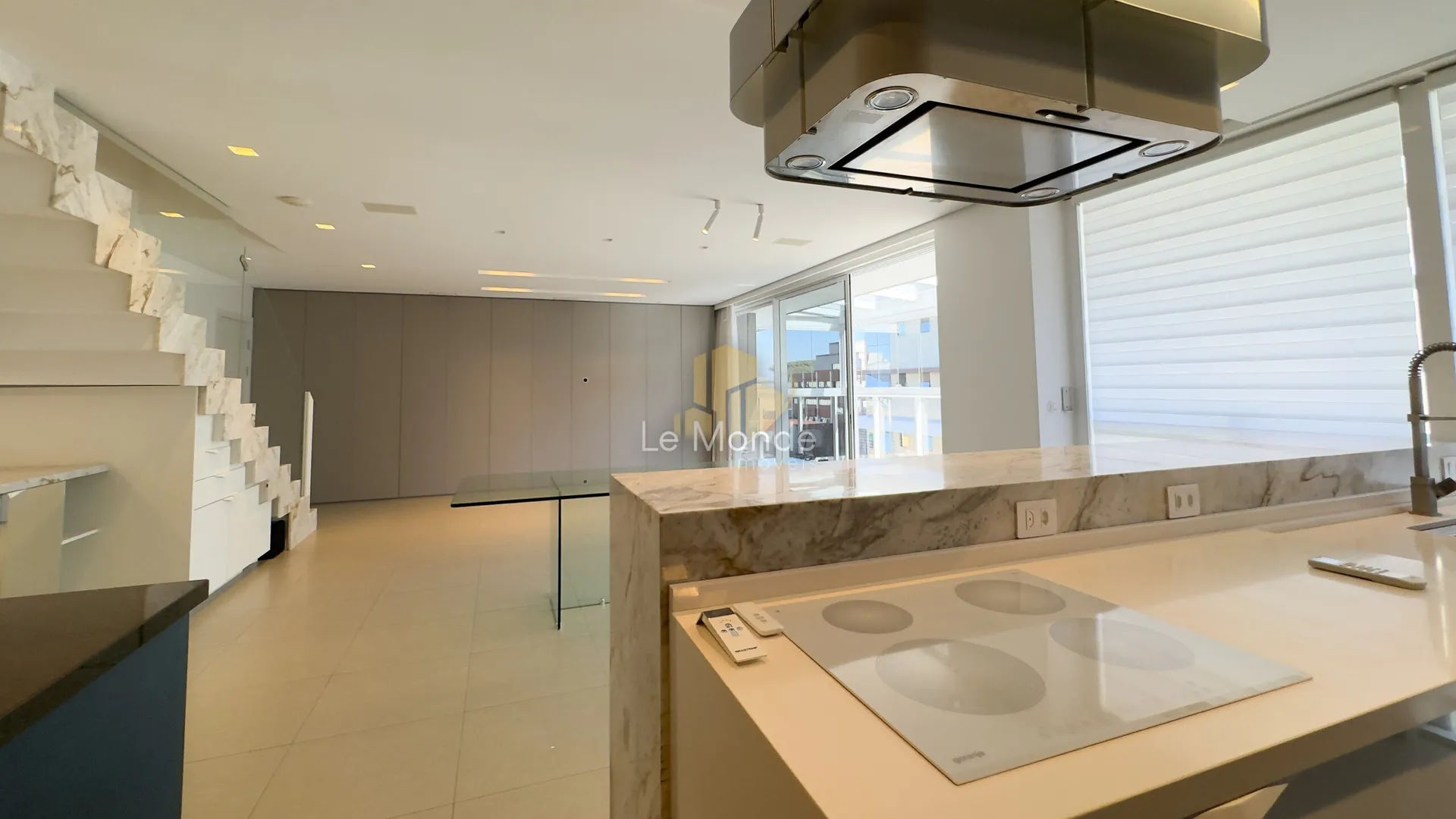 Duplex apartment with 3 bedrooms and 156 m² — photo 14