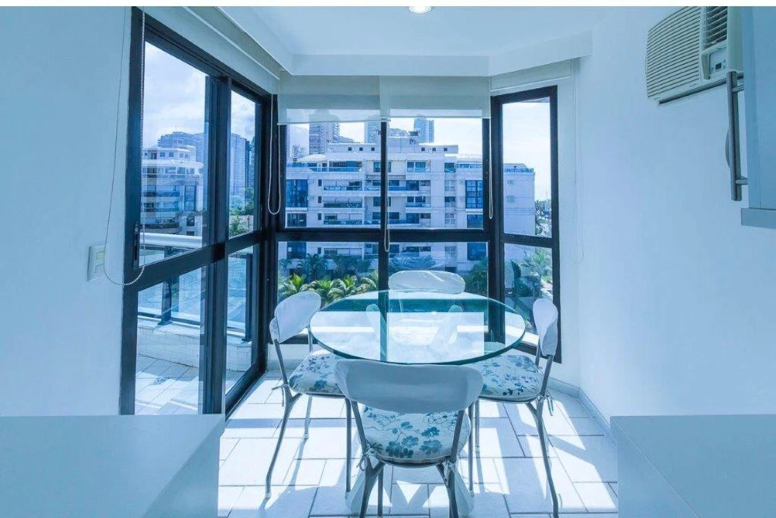 Apartamento mobiliado de 214 m² com 4 quartos e 5 banheiros — photo 7