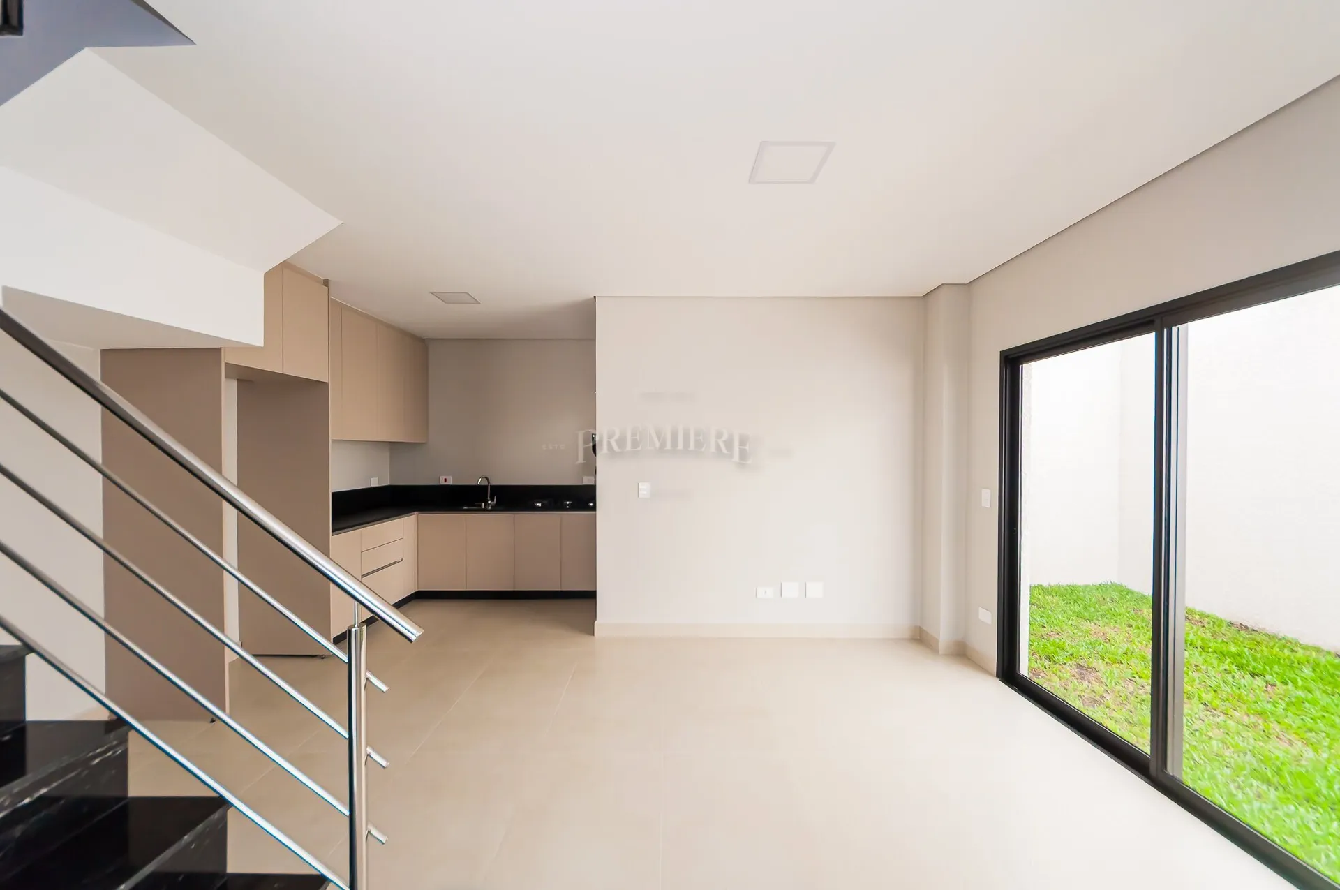 House, 97 m², with a glass-enclosed balcony — photo 5