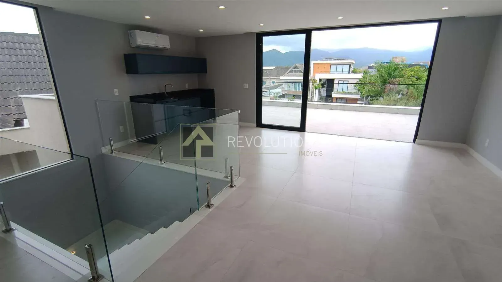 House with 5 bedrooms and 5 en-suites — photo 34