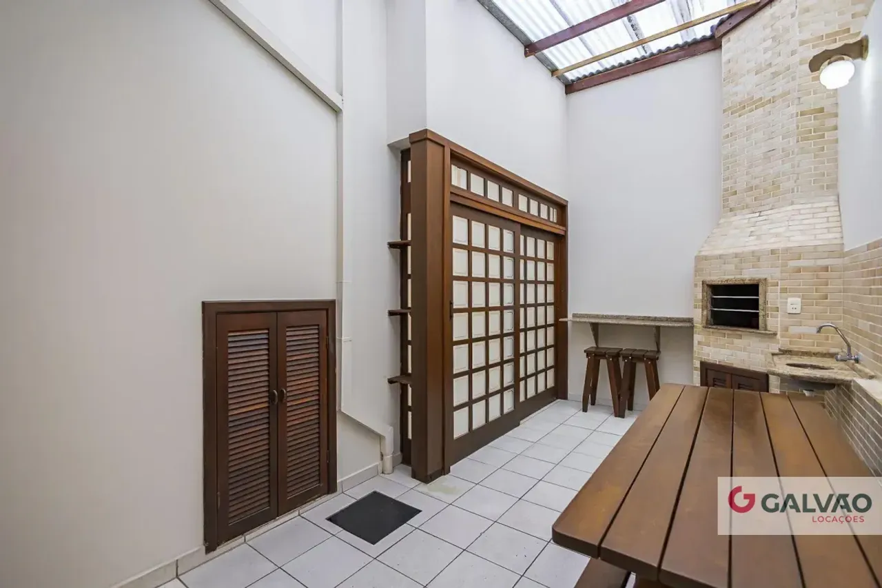Furnished townhouse of 182 m² with 3 bedrooms and suite — photo 5