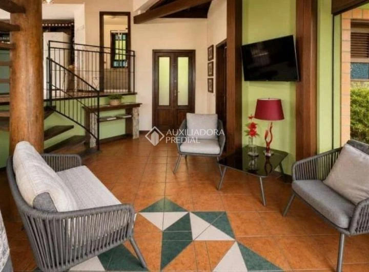 Furnished house with a separate kitchen and 250 m² — photo 5