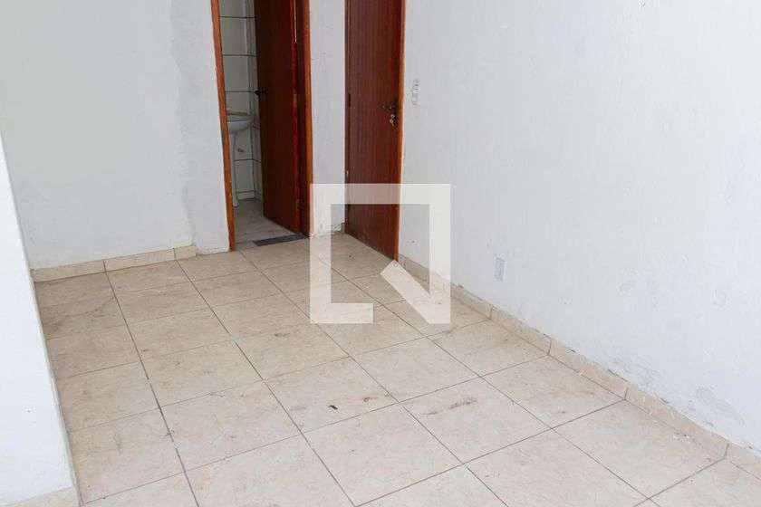 38 m² unfurnished studio with private garden and 1 parking — photo 5