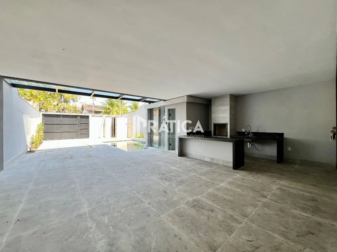 Casa padrão sem mobília com 4 quartos e 5 banheiros — photo 14