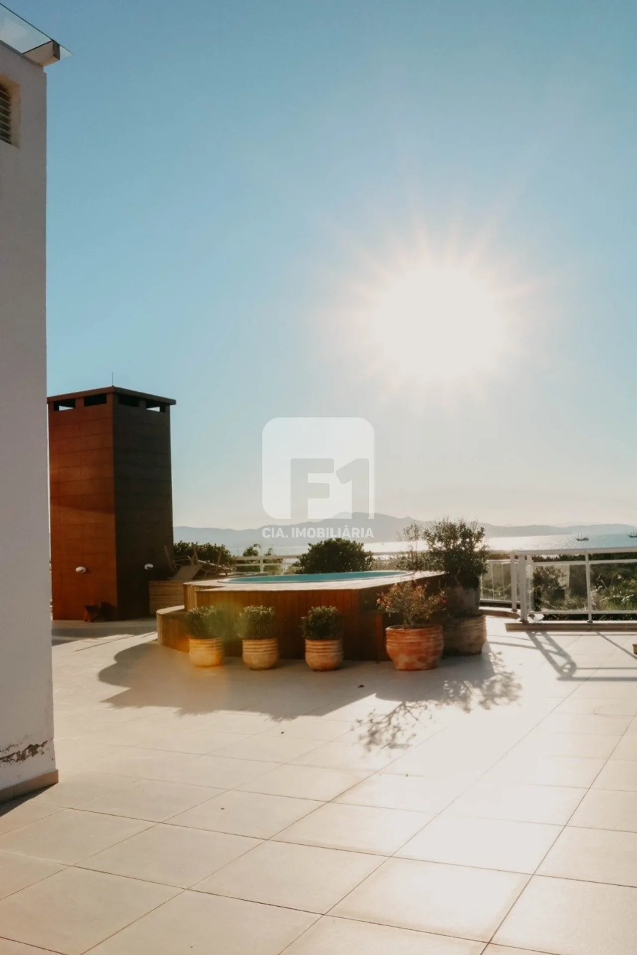3-bedroom apartment with a private pool in Florianópolis — photo 32