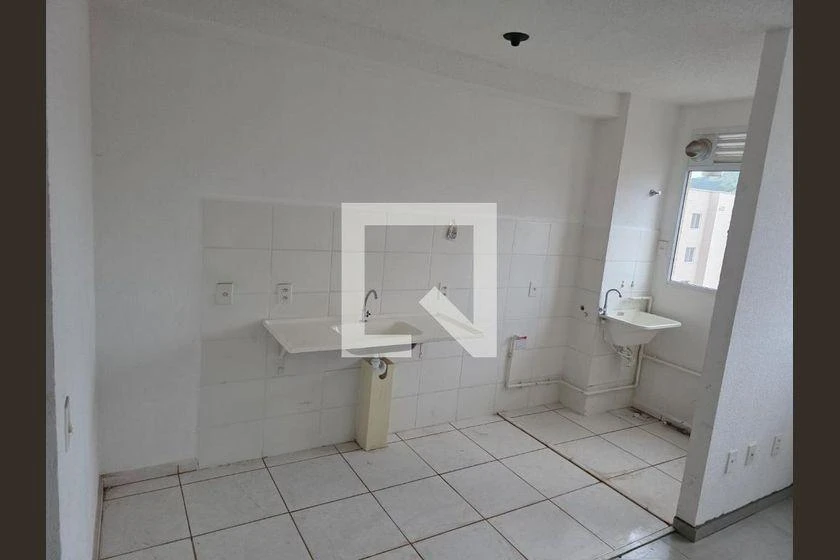 2-bedroom apartment with 1 parking spot and closed kitchen — photo 2