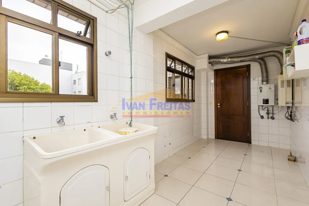 House with 5 bedrooms and balcony, plus 5 parking spots — photo 25
