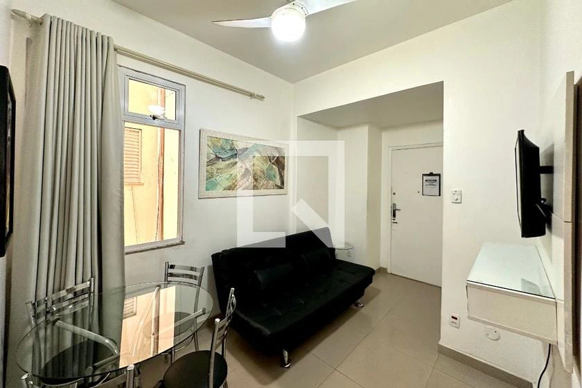 1-bedroom apartment with a closed kitchen and gas stove — photo 7
