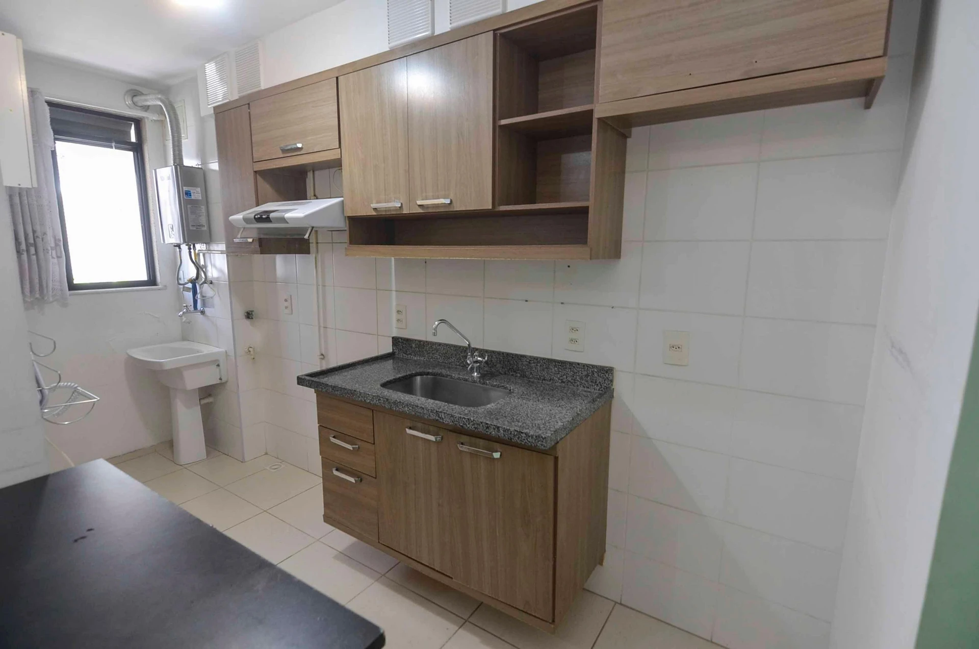 Квартира з 3 спальнями та заскленим балконом — photo 2