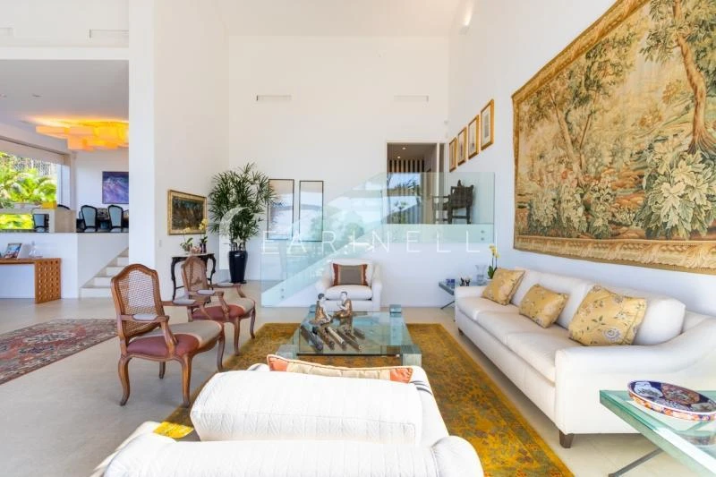 Furnished 1200 m² house with a balcony and 6 bedrooms — photo 21