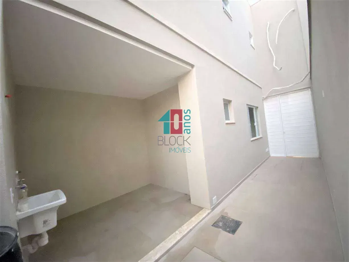 House with a gas open-plan kitchen and 4 bedrooms — photo 19