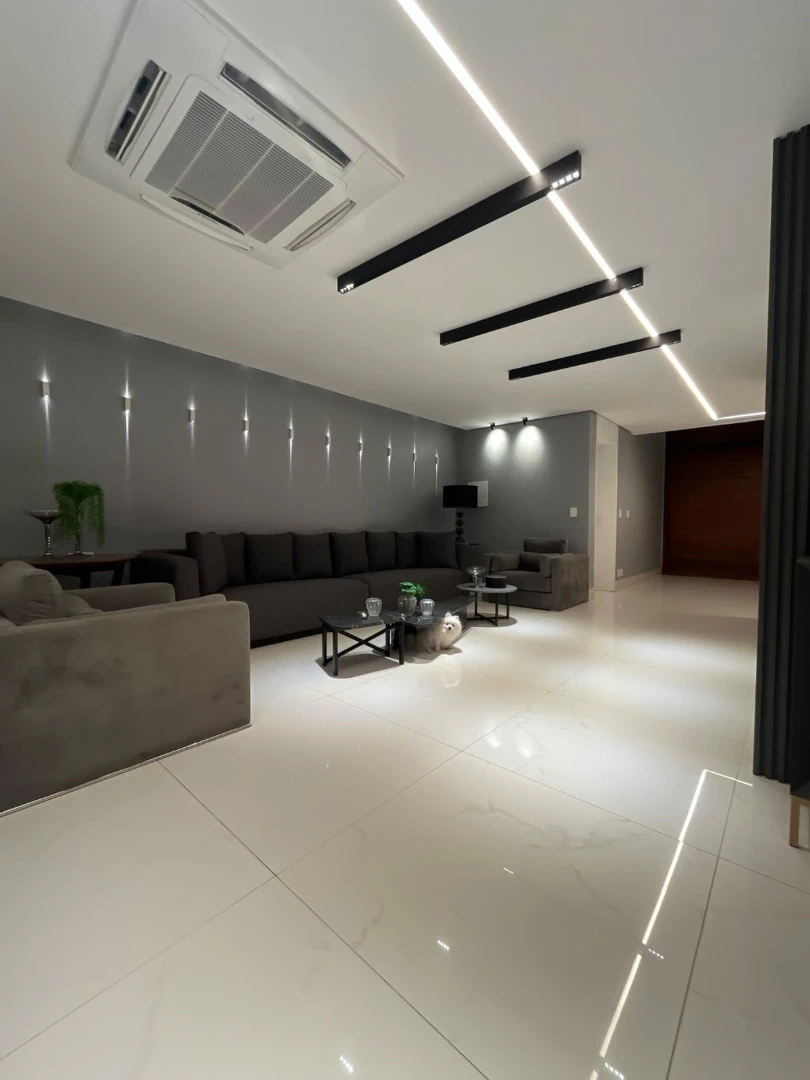 5-bedroom house with a walk-in closet in João Pessoa — photo 24