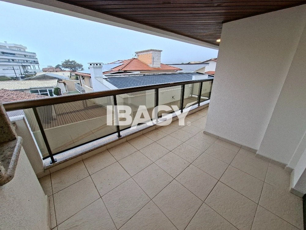 3-bedroom apartment with private BBQ on the balcony
