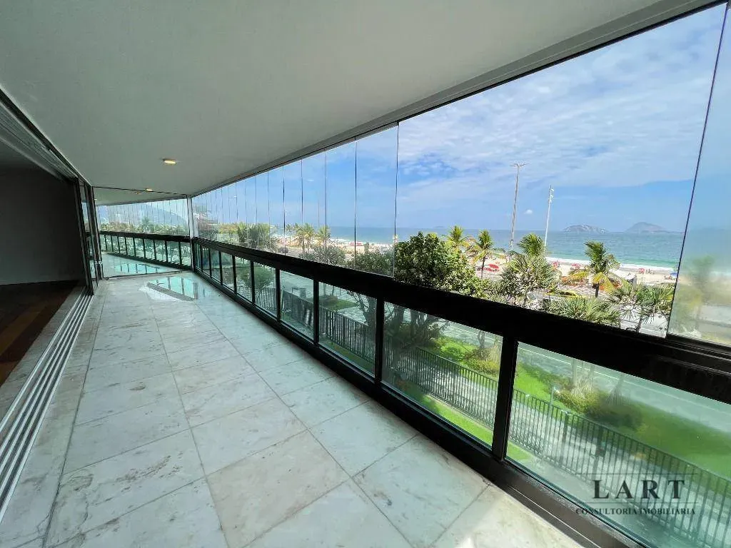 Apartamento com 3 dormitórios e 264 m² com 3 vagas — photo 2