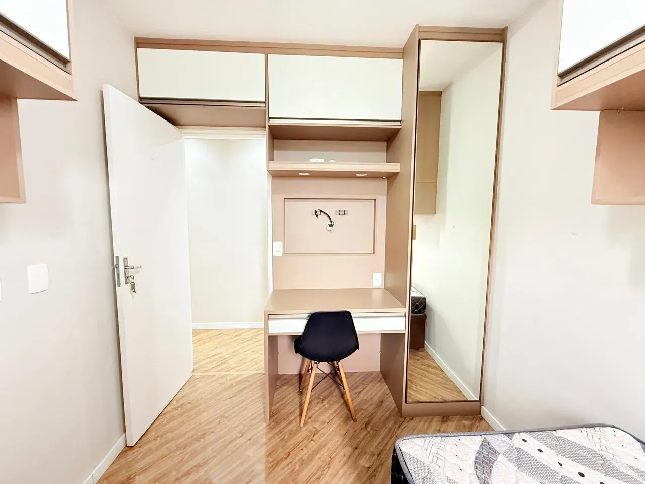 2-bedroom apartment with a washing machine in Curitiba — photo 30