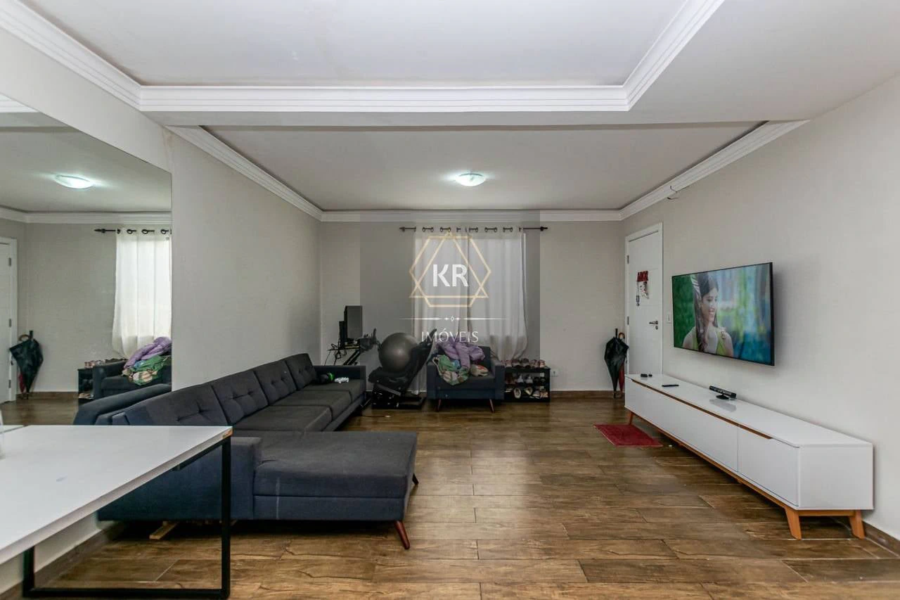 3-bedroom house with floor-to-ceiling windows — photo 3