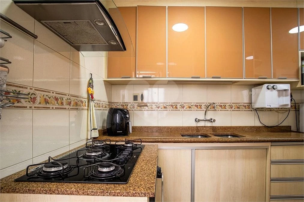 Furnished 127 m² apartment with 3 bedrooms and 3 baths — photo 7