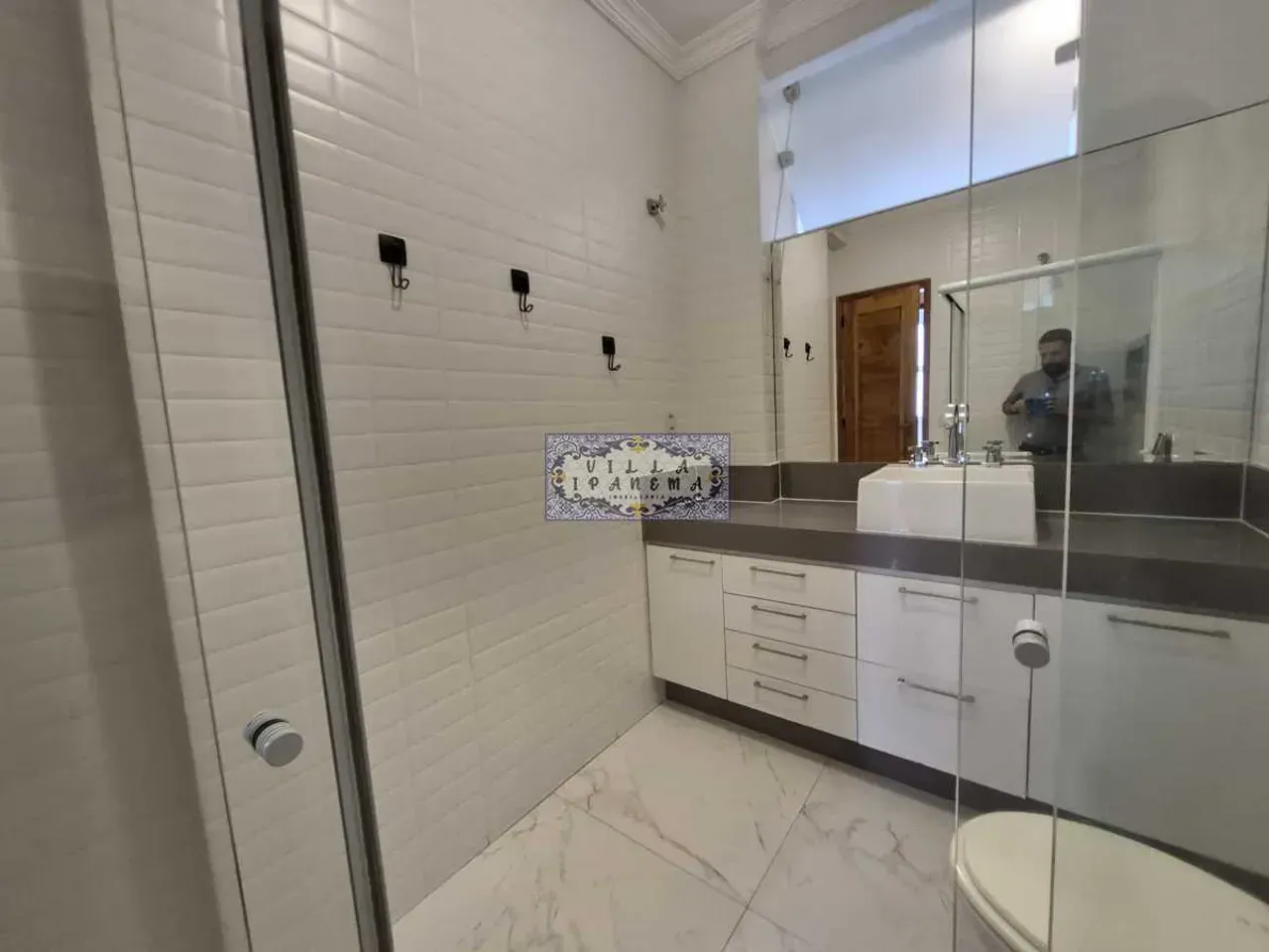 Квартира з 2 спальнями та дерев'яною підлогою або ламінатом — photo 8